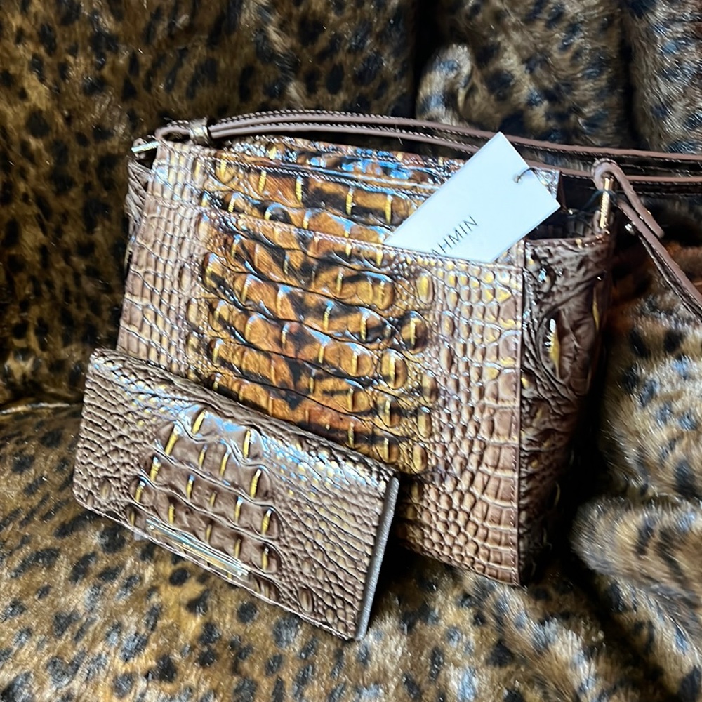 NWT…Brahmin Hillary, Melbourne “INSTINCT”, shoulder/Xbody. Matching Ady wallet.